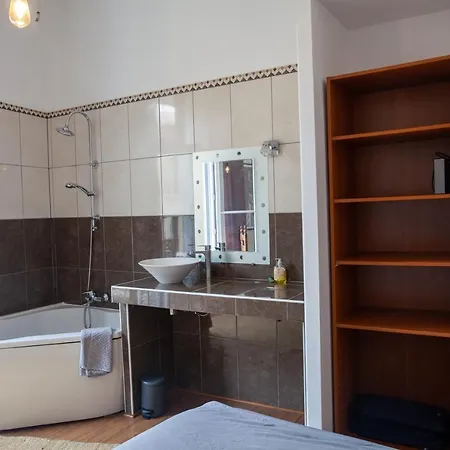 Private & Private Bathroom - Historic Center Homestay
